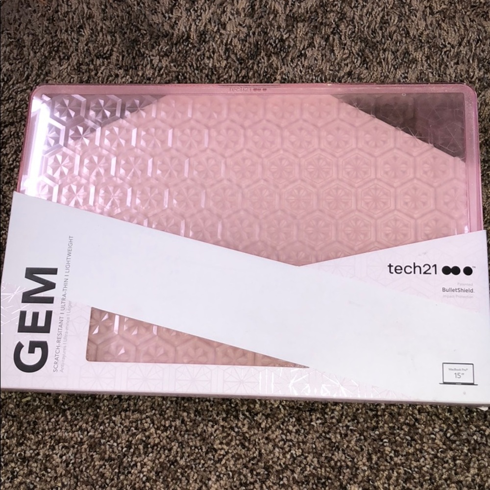 Tech21 laptop protector